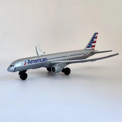 2026 Matchbox Skybusters No. 9/32 is the Boeing 787-9. SB176 is a brand new casting and it makes its debut in the Americ