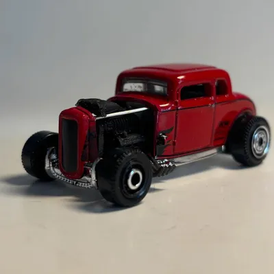 Matchbox ‘32 Five window coupe with an extremely detailed 3D printed engine…The engine came from @kingsdiecastgarage  al