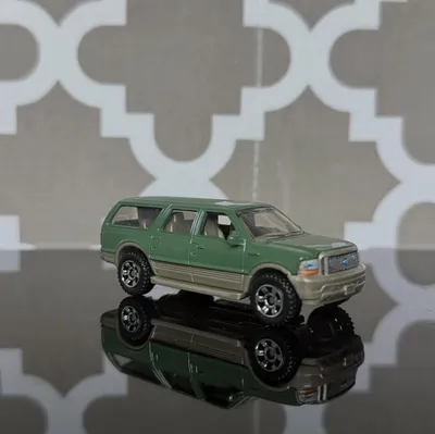 2004 Ford Excursion by Matchbox. #matchbox #matchboxcars #ford #fordexcursion #excursiondiesel