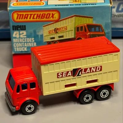 Wheel Supply Issues!  #matchbox SF42 Mercedes-Benz Container Truck manufactured in 1978.  If you look closely, you will 