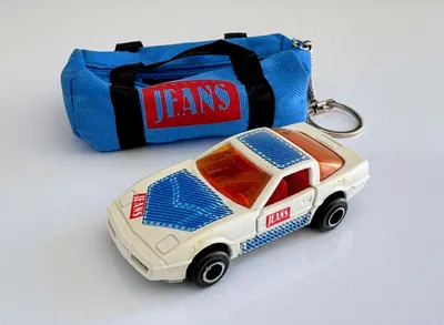 Chevrolet Corvette Jeans (1989) – Majorette GirlsThis is one of my favorites cars in the Majorette Girls series in the l