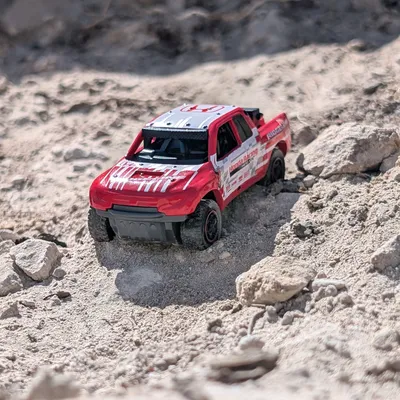 Off-road ready and looking right at home 🌲This 2015 Honda Ridgeline from Matchbox with the Honda Racing livery just look