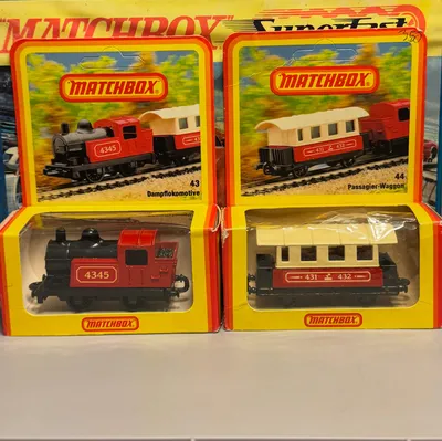 “To the Trains!”👉🏼 #matchbox SF43 0-4-0 Steam Locomotive and SF44 Railway Passenger Coach, both manufactured in 1979.  T