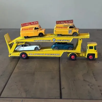 Matchbox Guy Warrior Tractor (Car Transporter) King Size K-8 produced from 1964-1970 made by Lesney in England.......#di