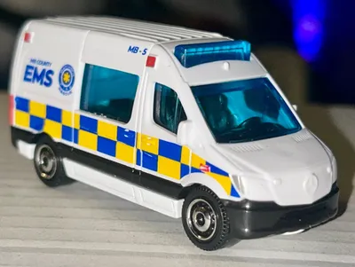 Matchbox 2024 Mercedes-Benz Sprinter Ambulance#matchbox #newtsdiecast #mercedesbenz #diecast #diecastphotography