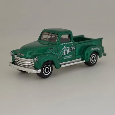 #matchboxmonday with my 2026 Matchbox Candy series Multipack issue of the '47 Chevy AD 3100. Here it is in the green And