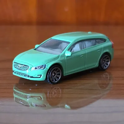 #wagonwednesday with my Matchbox Volvo V60. This is the latest version of the Volvo V60 Wagon which was an exclusive mod