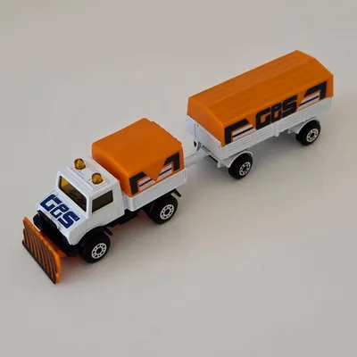 #eurotuesday with my Matchbox Mercedes-Benz Unimog & Mercedes Trailer. This is the 1989 2 Pack with white "G&S" branded 