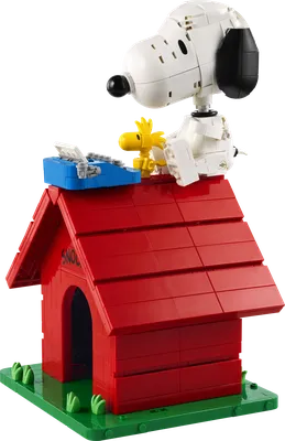 Peanuts: Snoopy's Doghouse