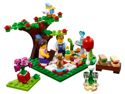 LEGO® Romantic Valentine Picnic