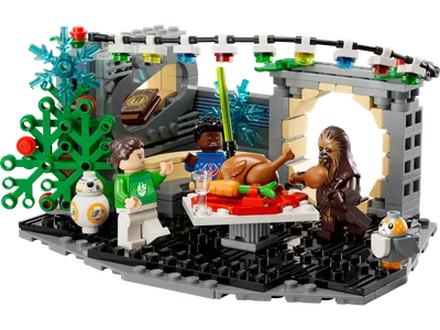 Millennium Falcon™ Holiday Diorama