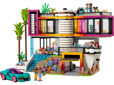 Andrea's Modern Mansion
