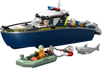 Police Boat Chase