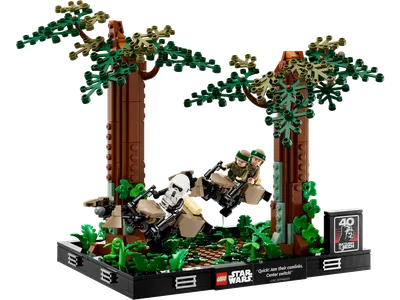 Endor™ Speeder Chase Diorama