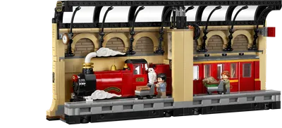 Book Nook: Hogwarts™ Express