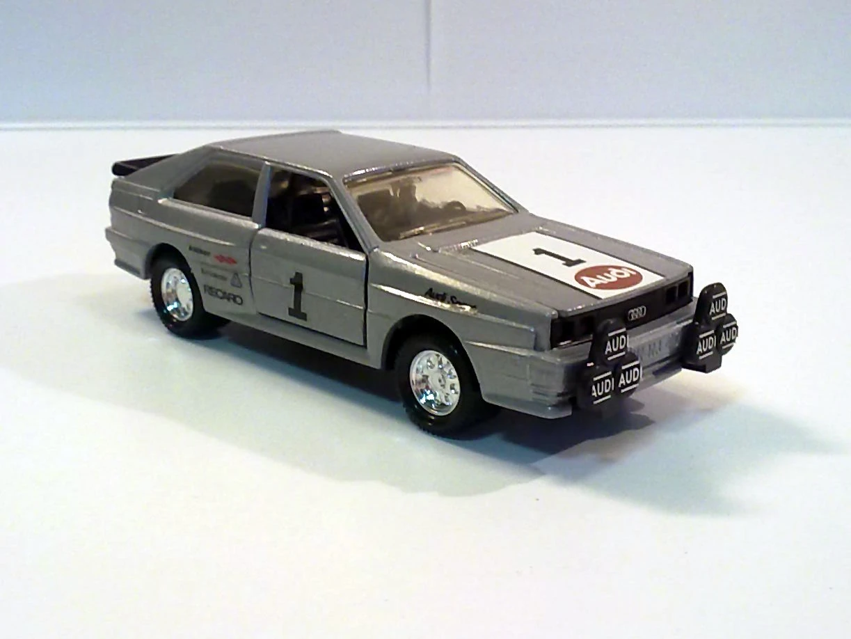 Audi Quattro (Gray, AUDI, 1, RECARO)