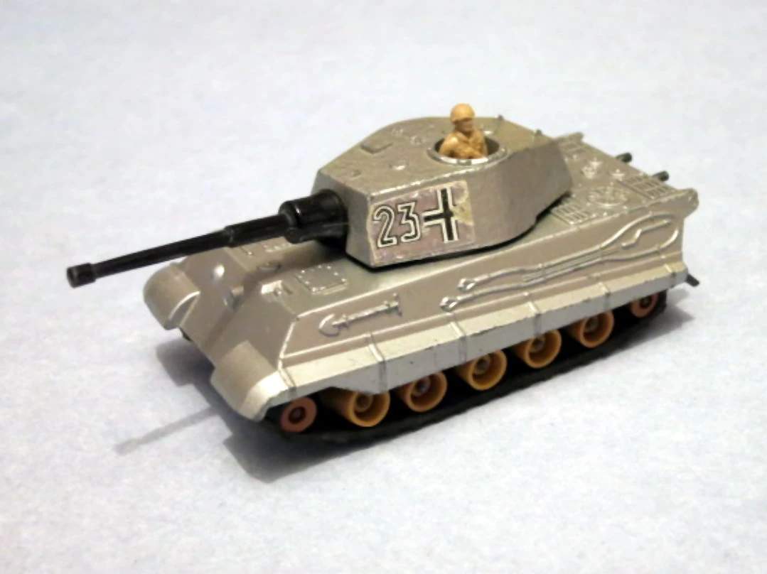 King Tiger Tank (Silver, Cross, 23)