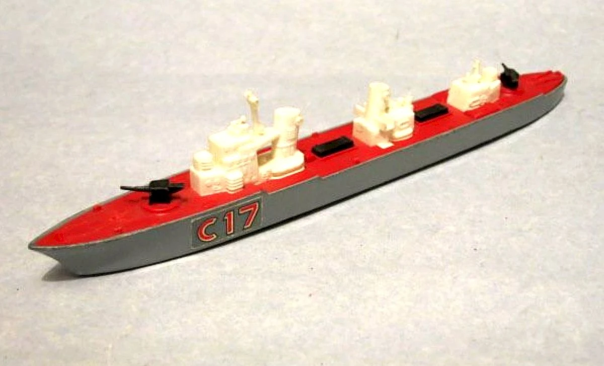 Convoy Escort (White/Red/Silver, C17)