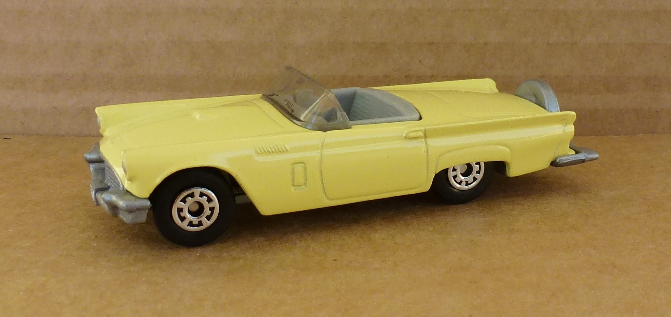 1957 Thunderbird (Canary Yellow, Silver headlights, Red taillights)