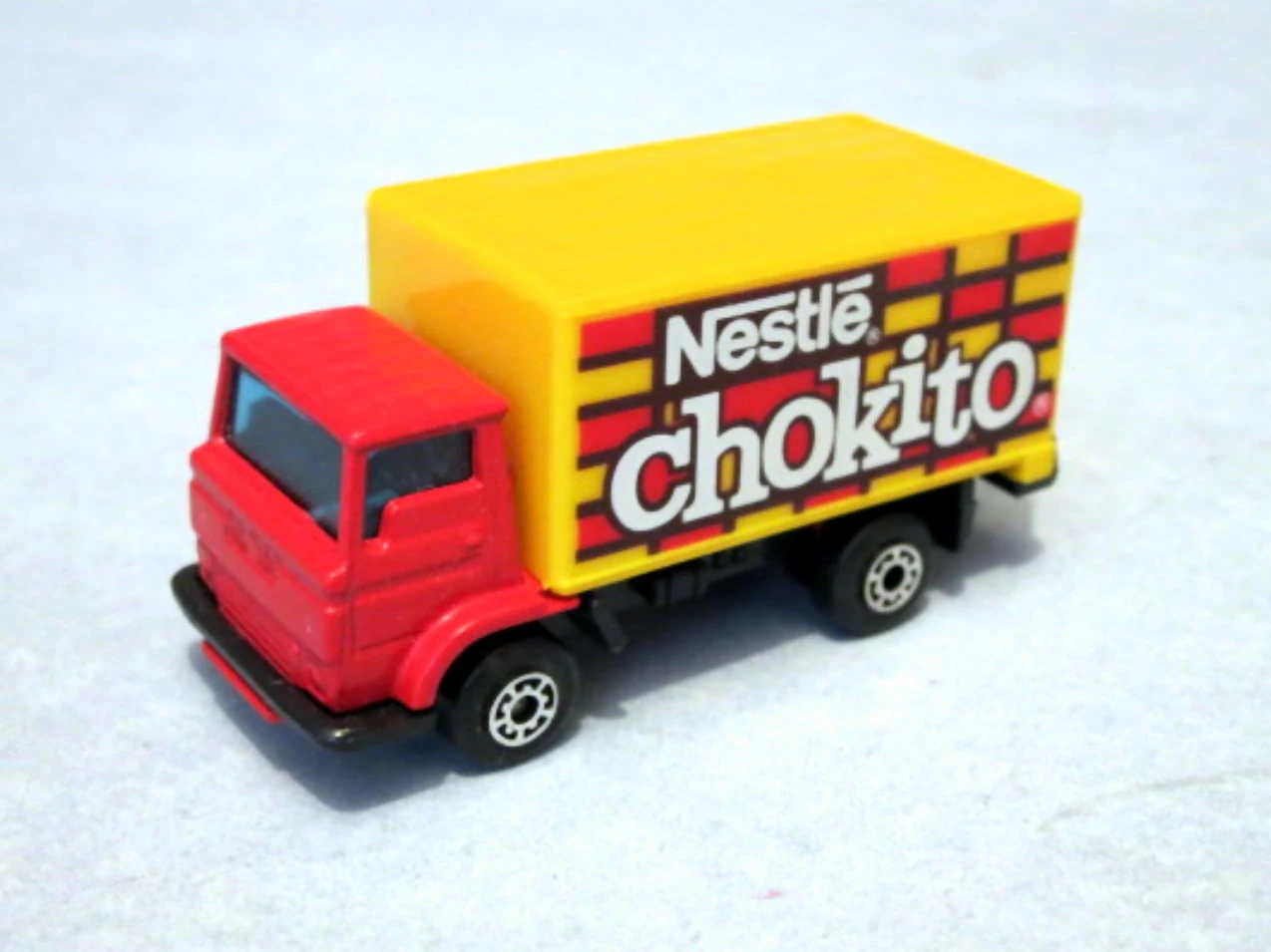 Dodge Commando (Red / Yellow, NESTLE CHOKITO stickers)