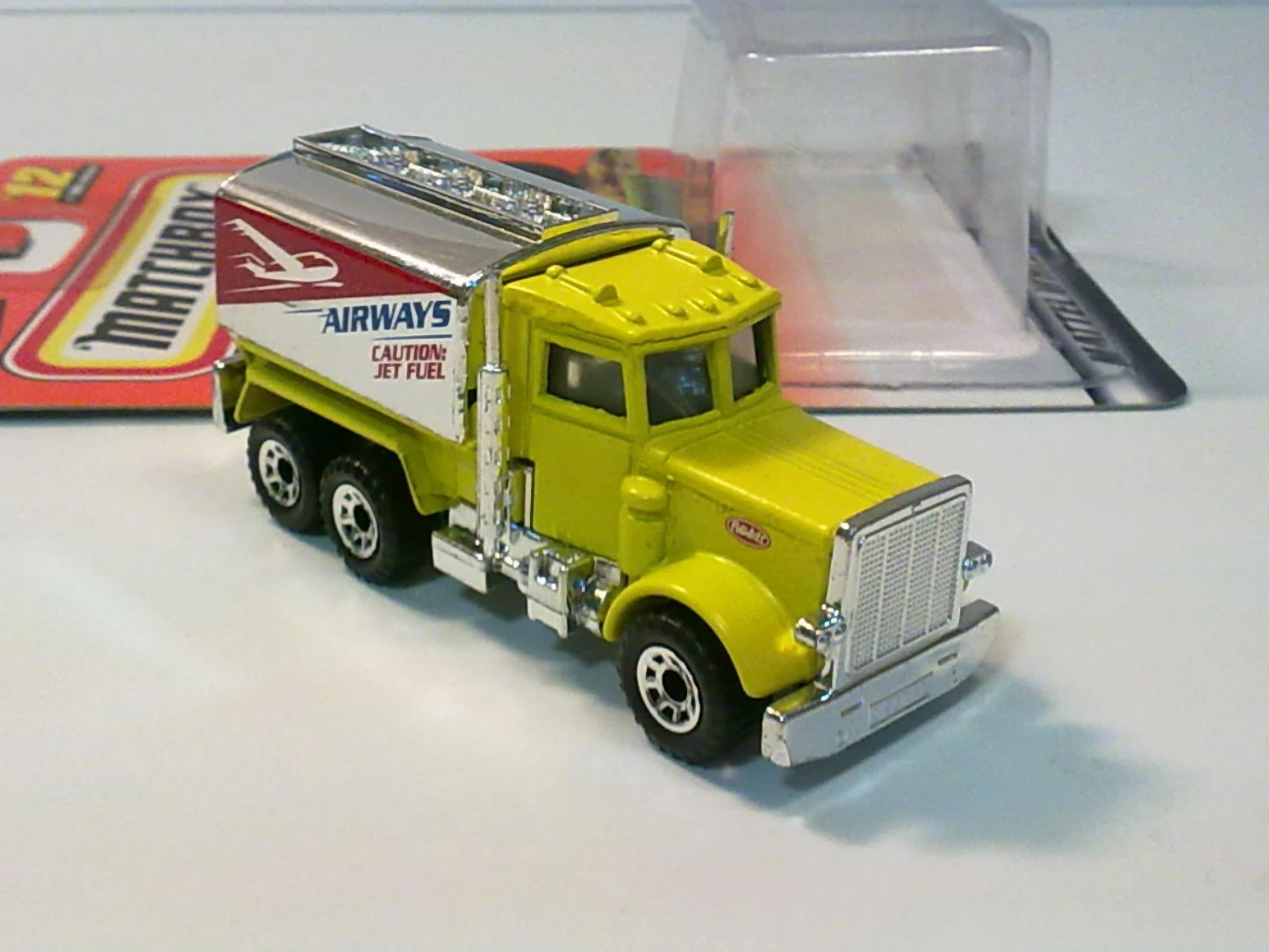 Peterbilt (Tanker Truck) (Yellow, Plane, AIRWAYS, CAUTION: JET FUEL)