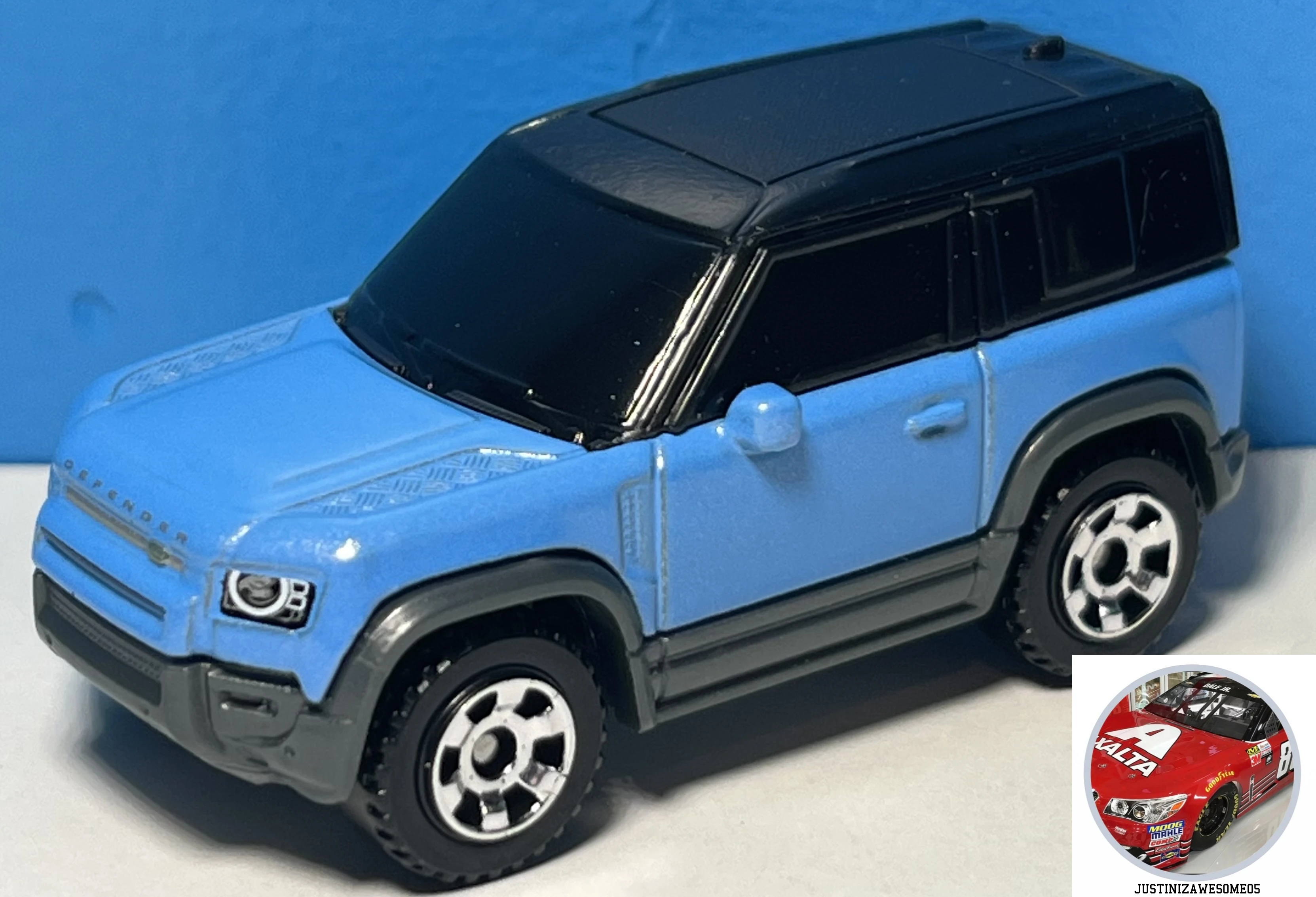 2020 Land Rover Defender (Metalflake Light Blue, Detailed trim front & rear)