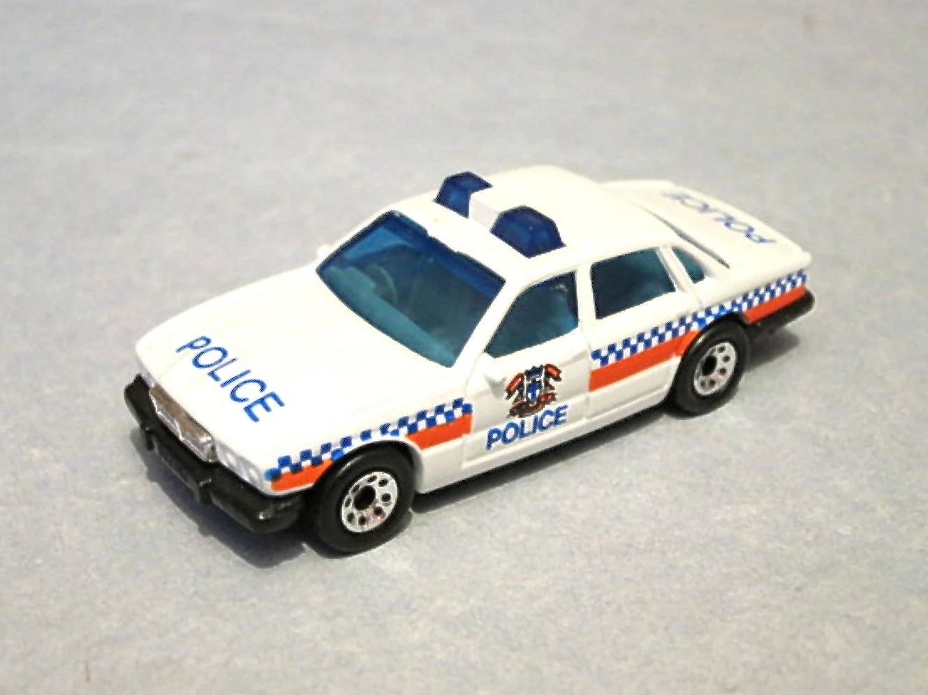 Jaguar XJ6 (White, Orange, Blue "POLICE")