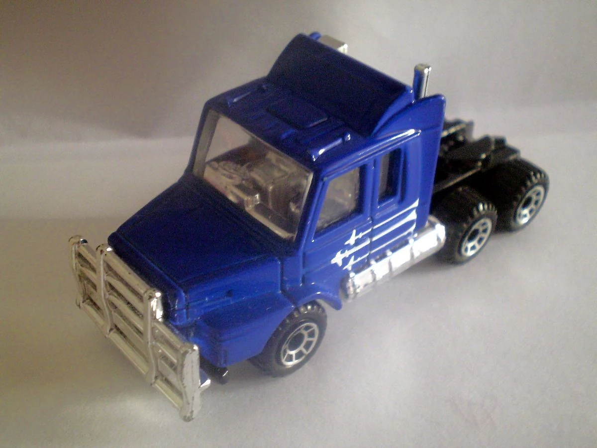 Scania T142 (Blue, White airplane)