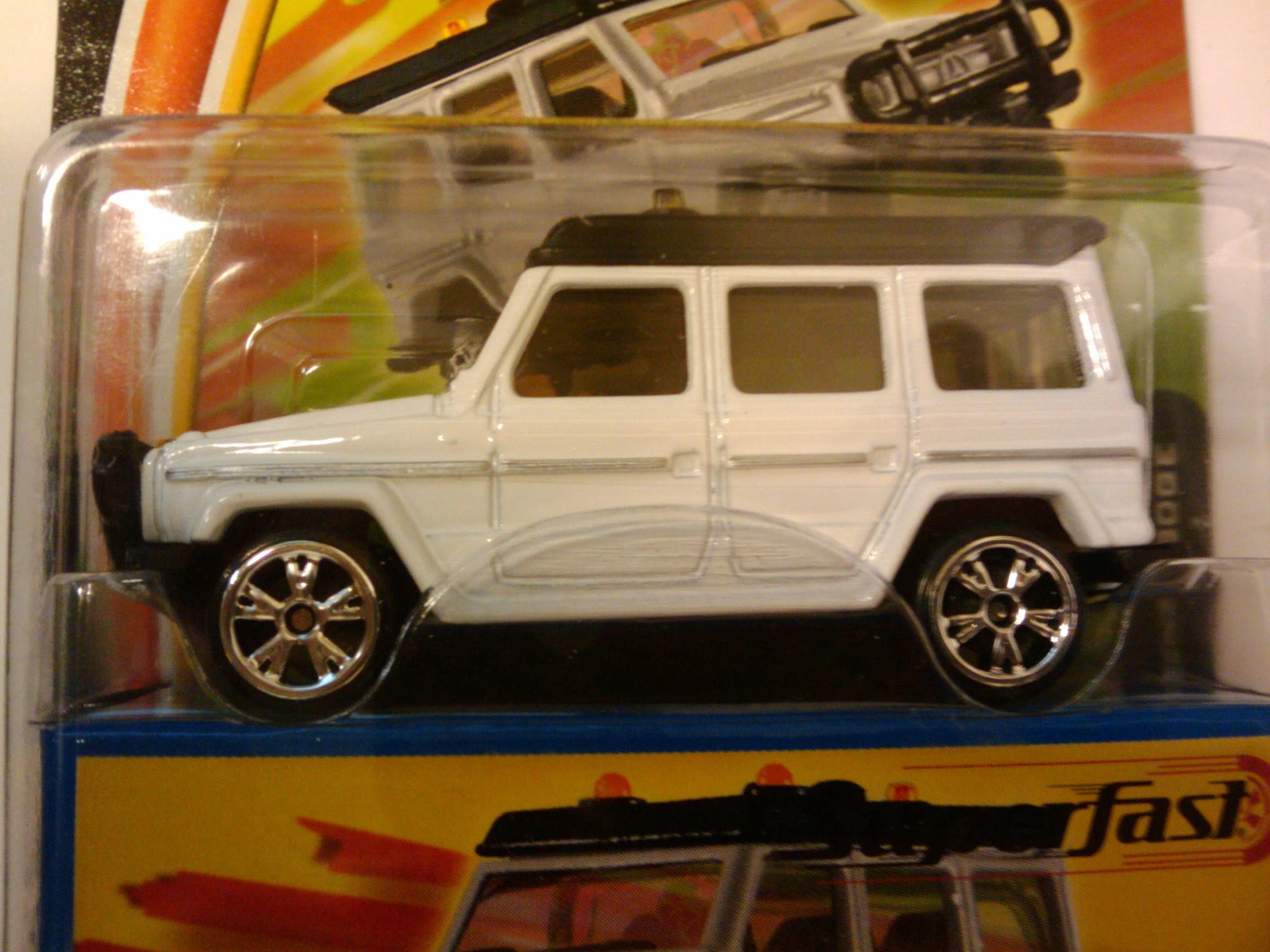 Mercedes-Benz 280 GE (White & Black, Silver headlights, detailed taillights)