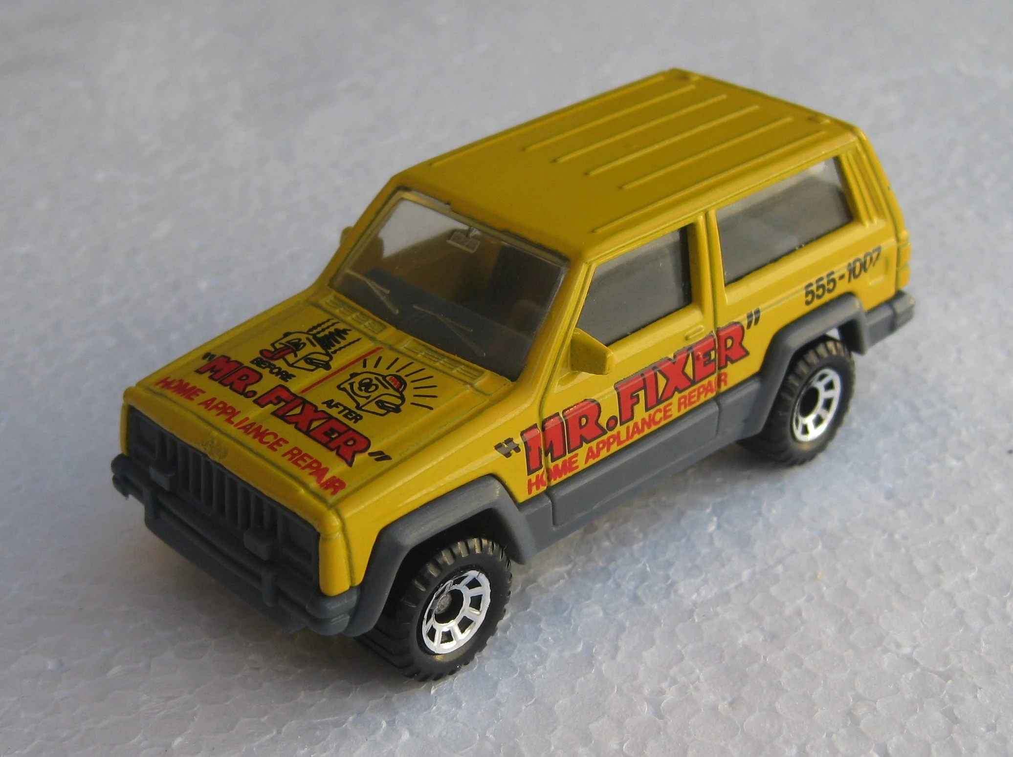 Jeep Cherokee (Yellow, MR. FIXER)