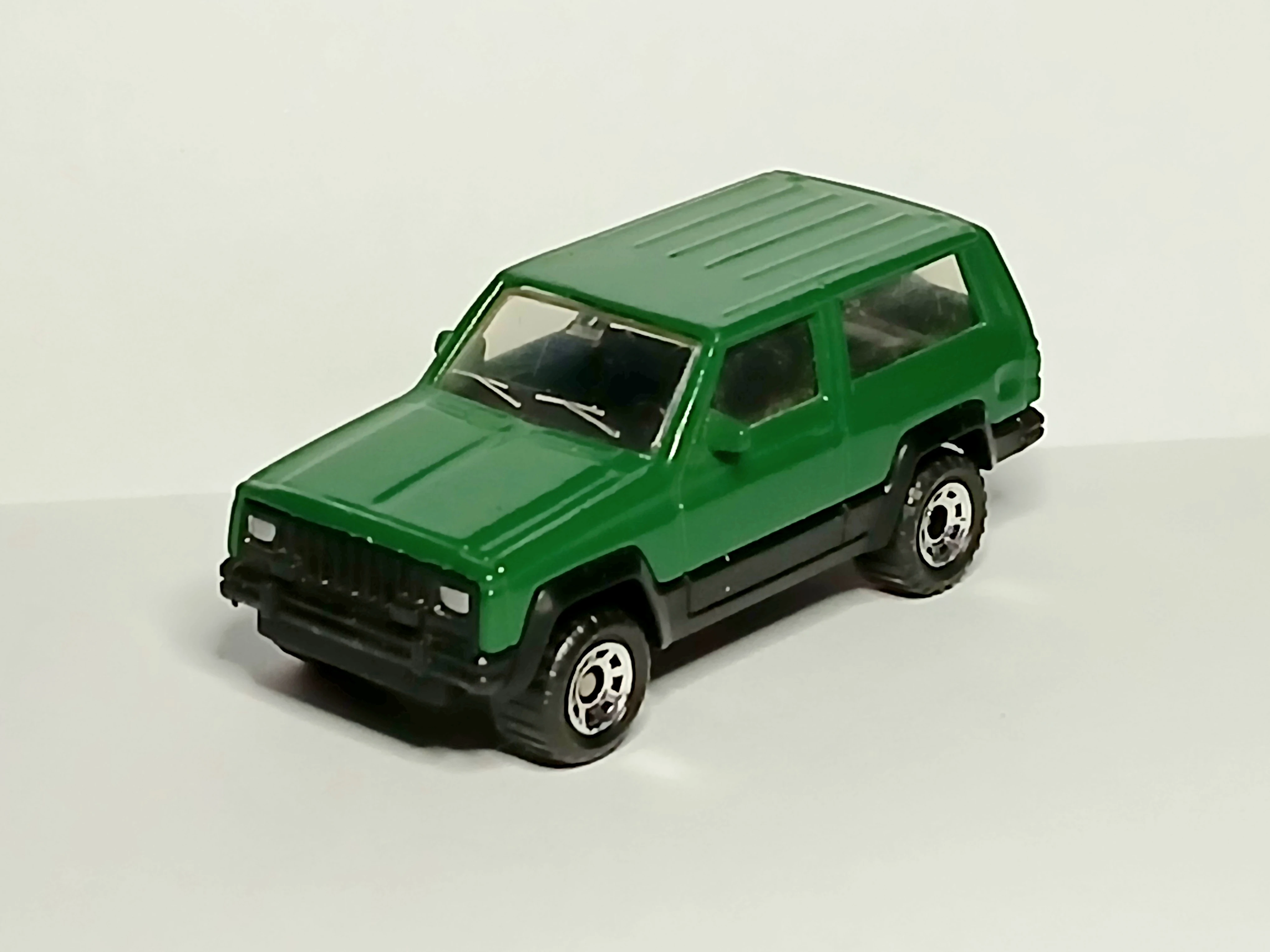 Jeep Cherokee (Green)