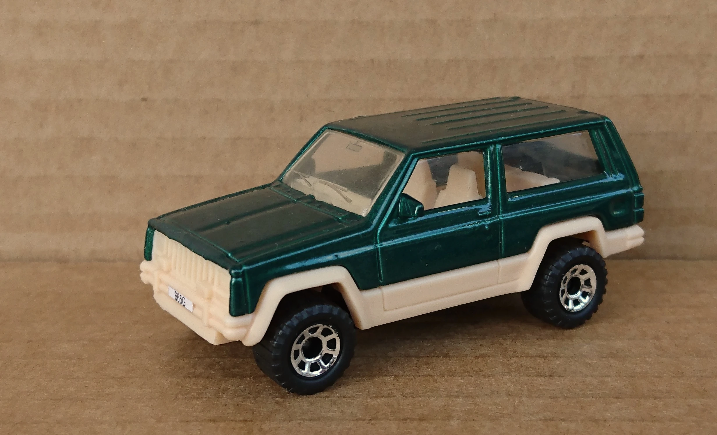 Jeep Cherokee (Dark Green, N/A)
