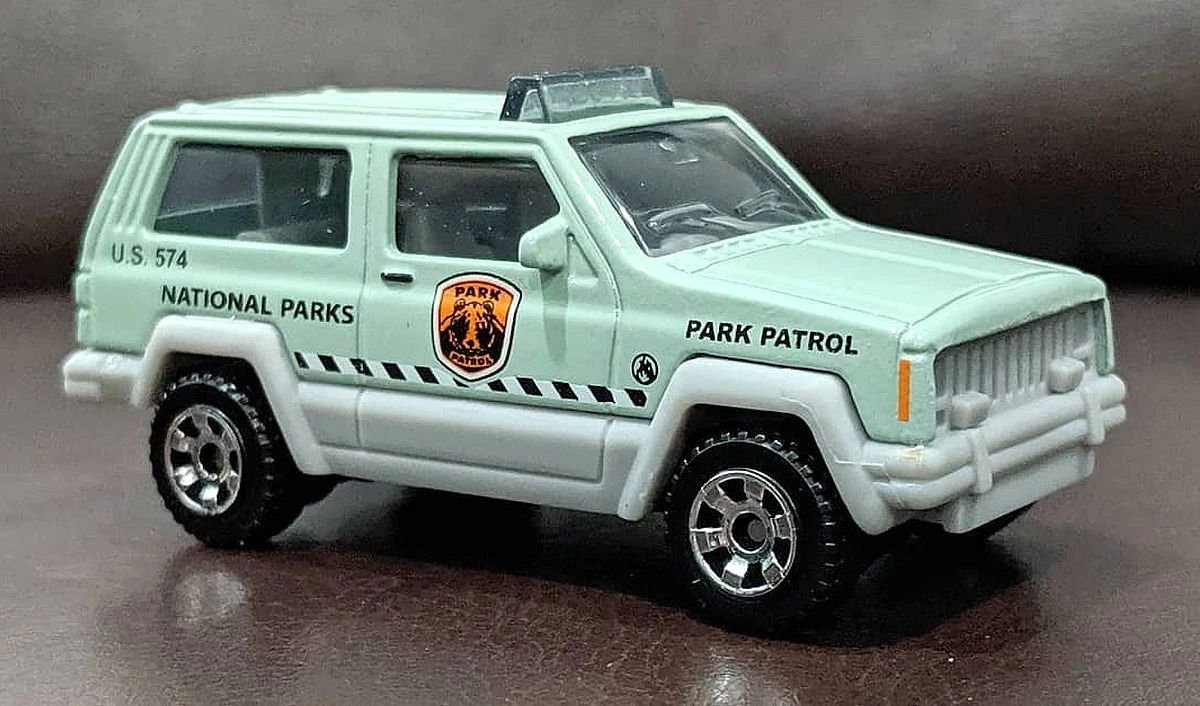 Jeep Cherokee (Mint Green, NATIONAL PARKS, PARK PATROL, U.S. 574)