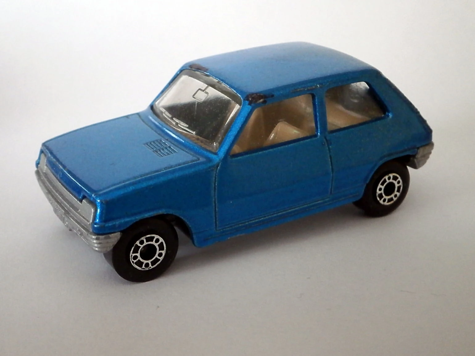 Renault 5TL (Metalflake Blue, None)