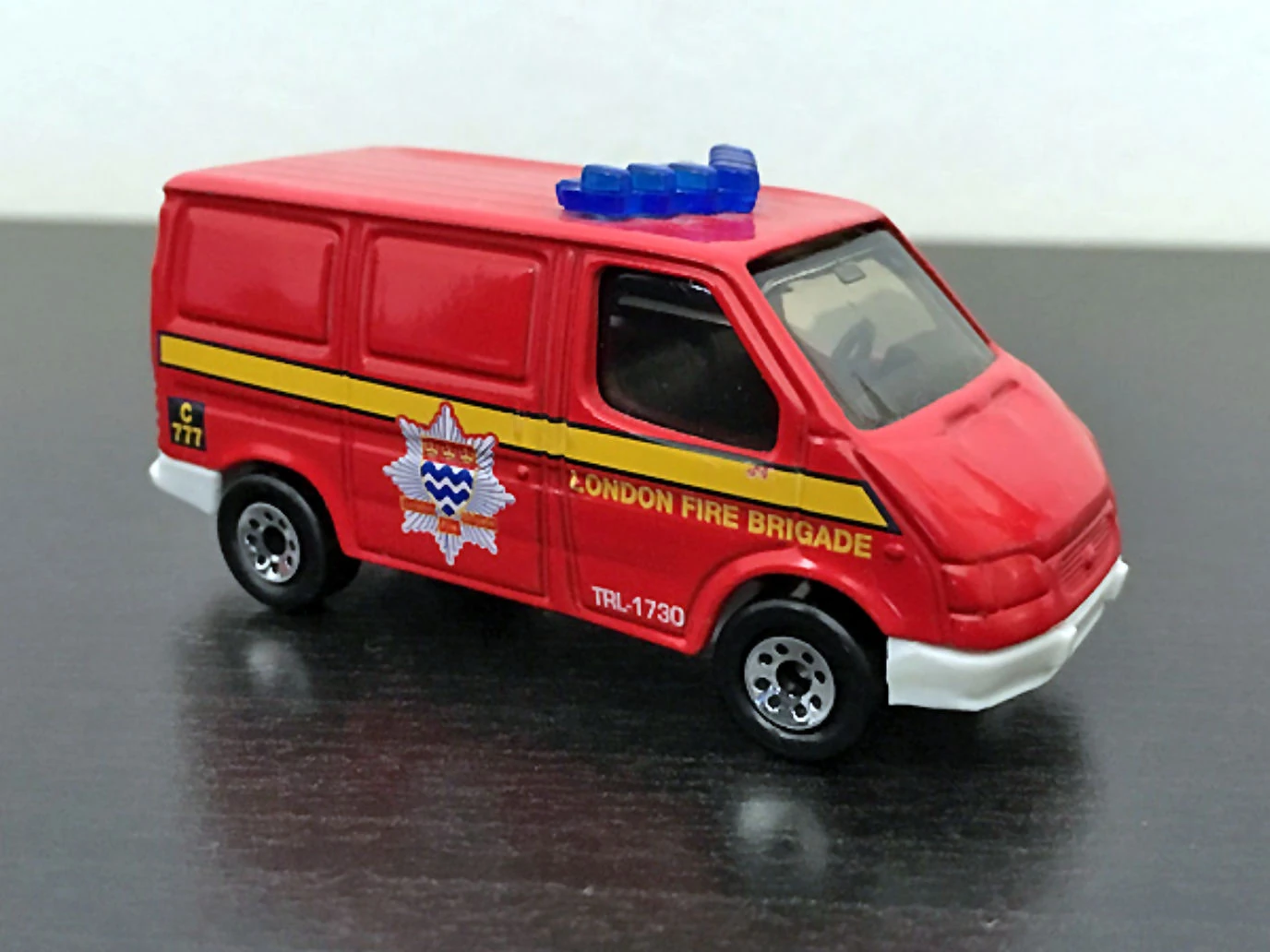 Ford Transit (1995) (Red, LONDON FIRE BRIGADE, TRL-1730 , Yellow s…)