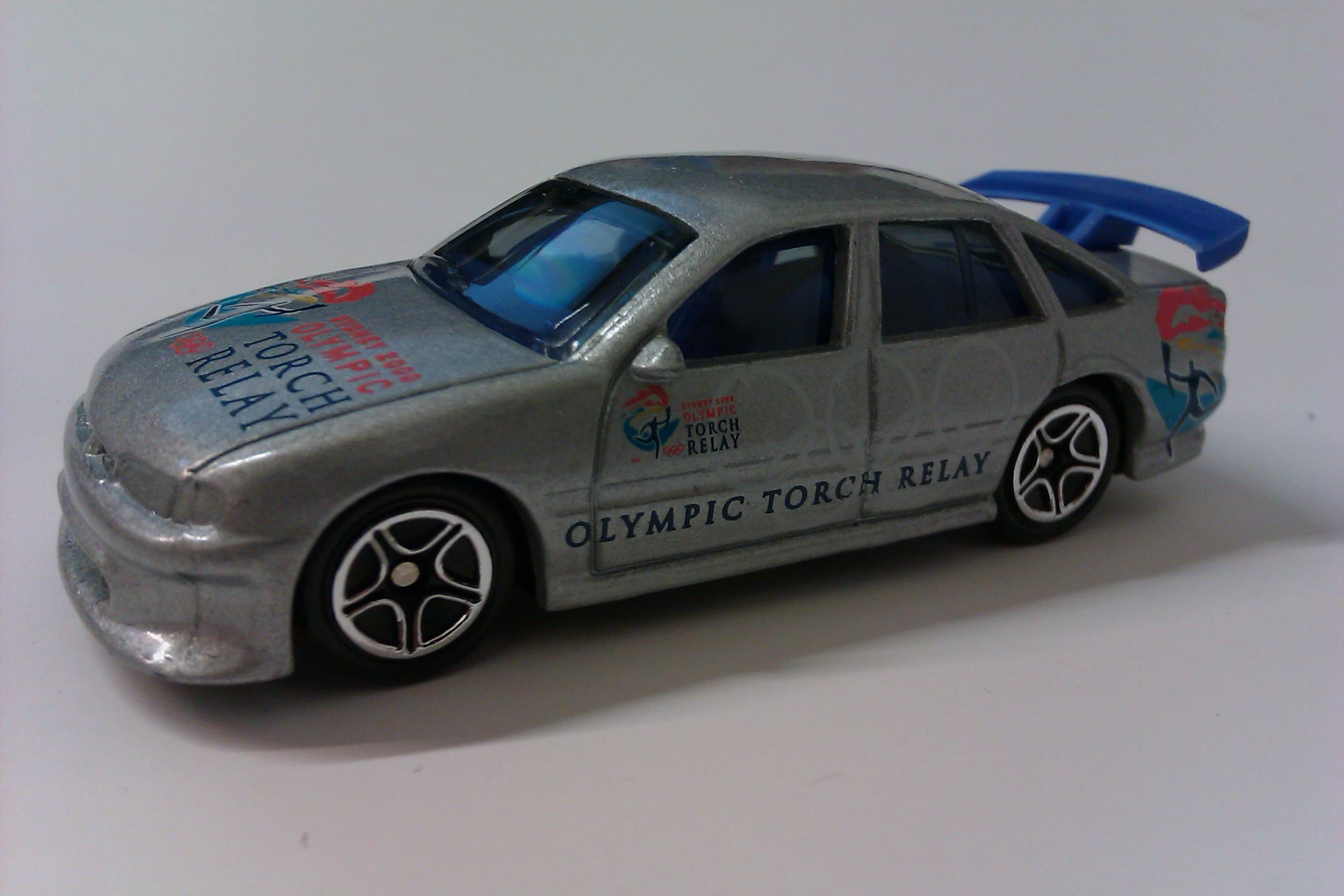 Holden Commodore (Silver, Olympic Torch Relay, Olympic rings)