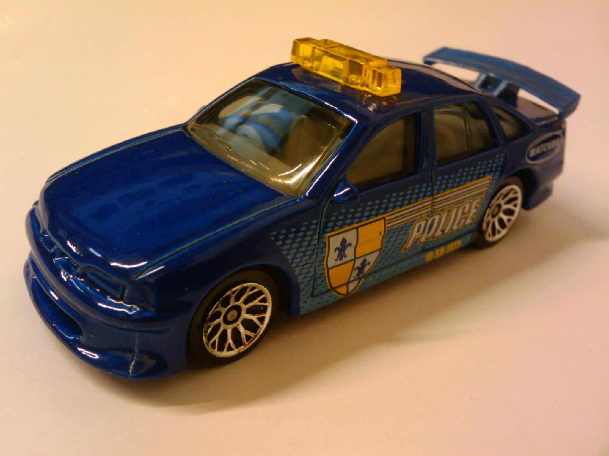 Holden Commodore (Blue, Police, Light blue dot matrix)