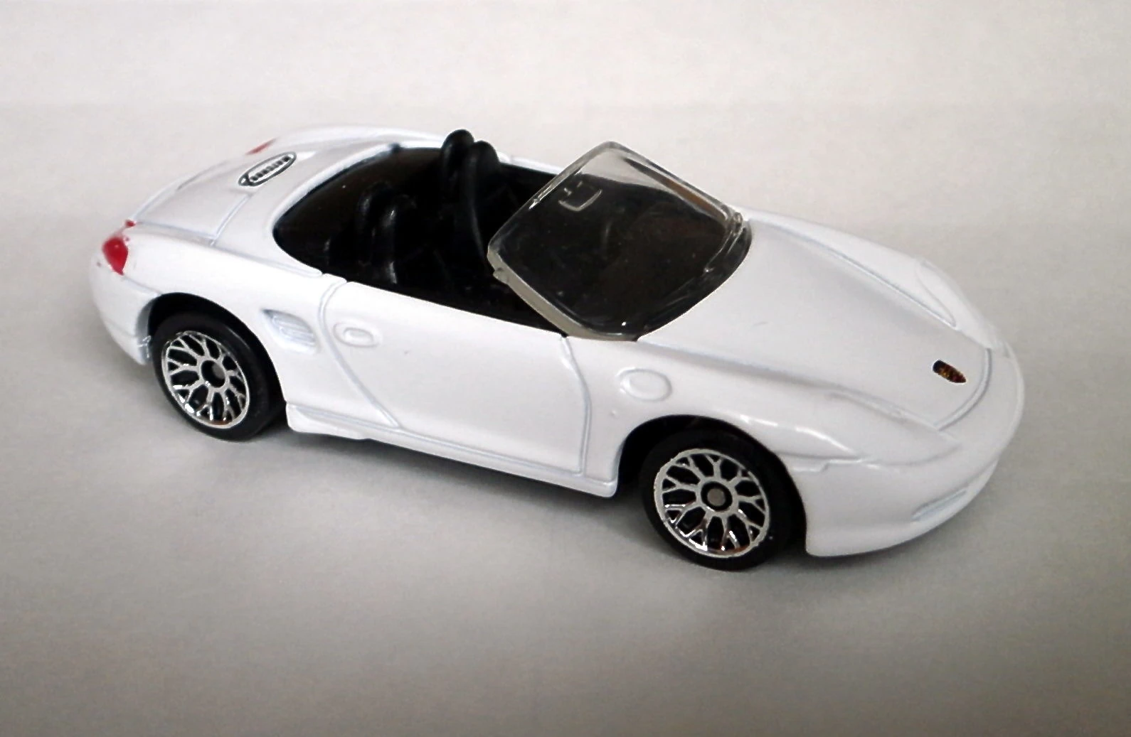 Porsche Boxster (White, Red taillights)