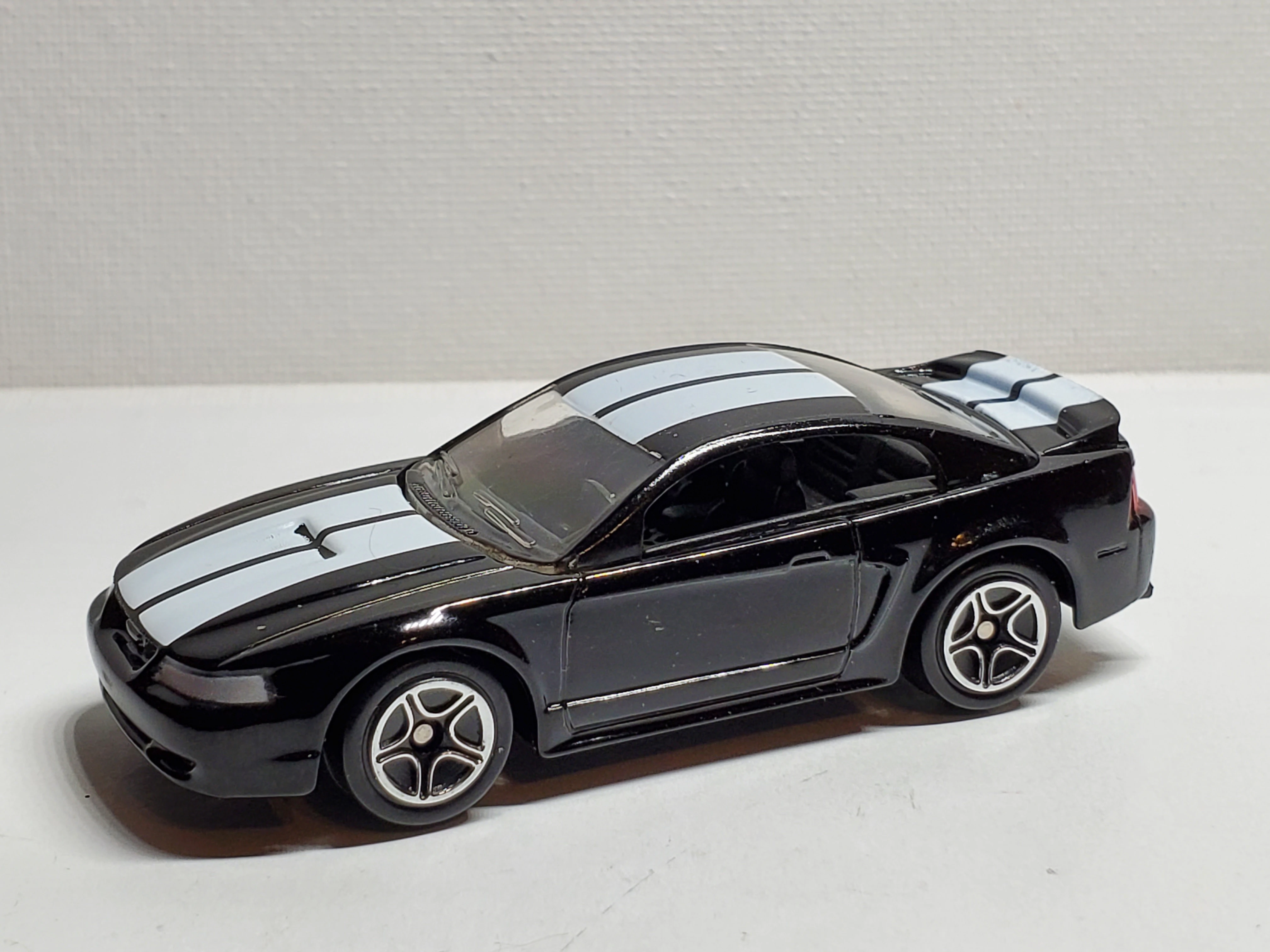 99 Ford Mustang GT (Black, Silver headlights, Red taillights, White…)