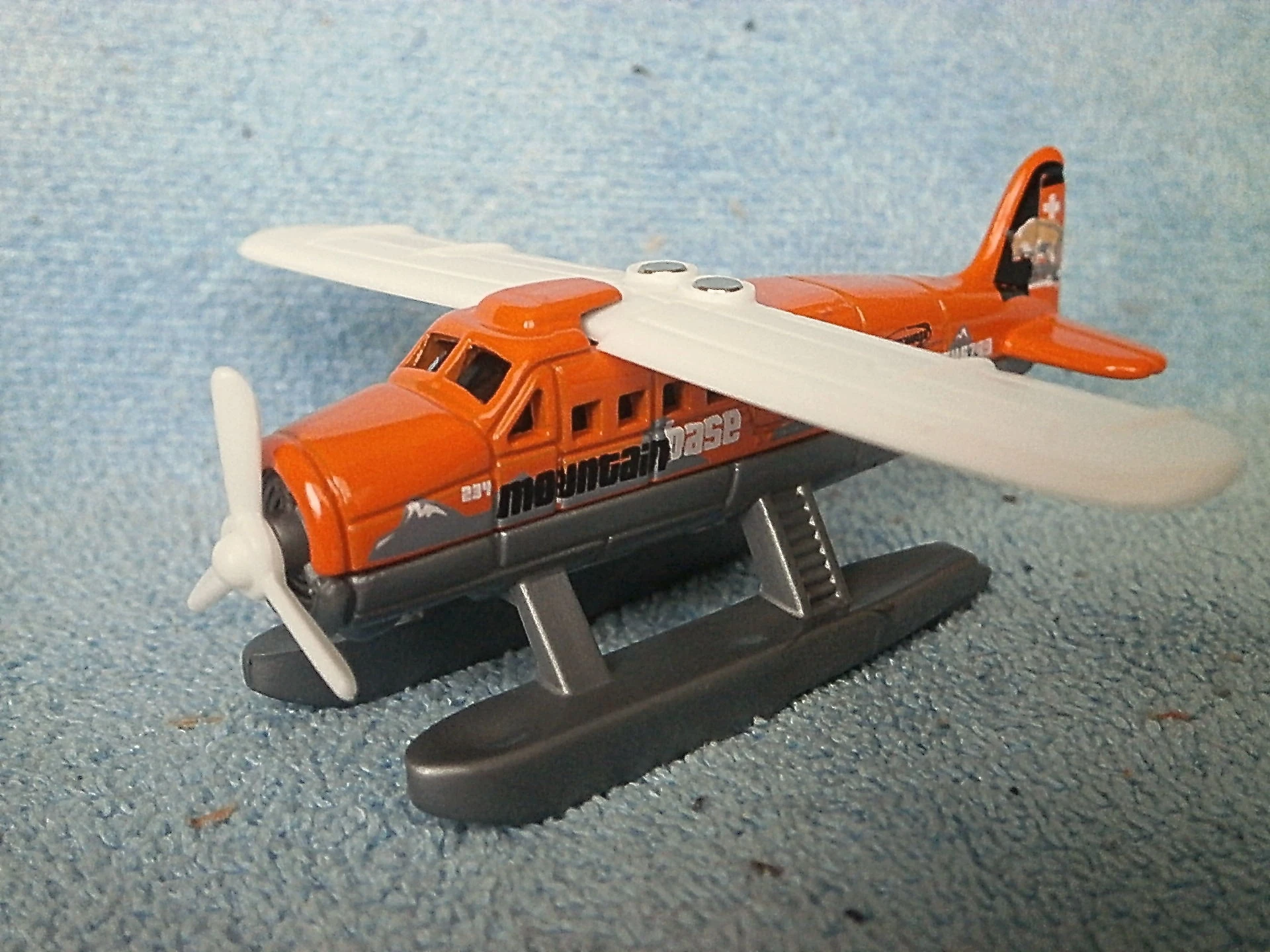 Seaplane (Orange, MOUNTAIN BASE)