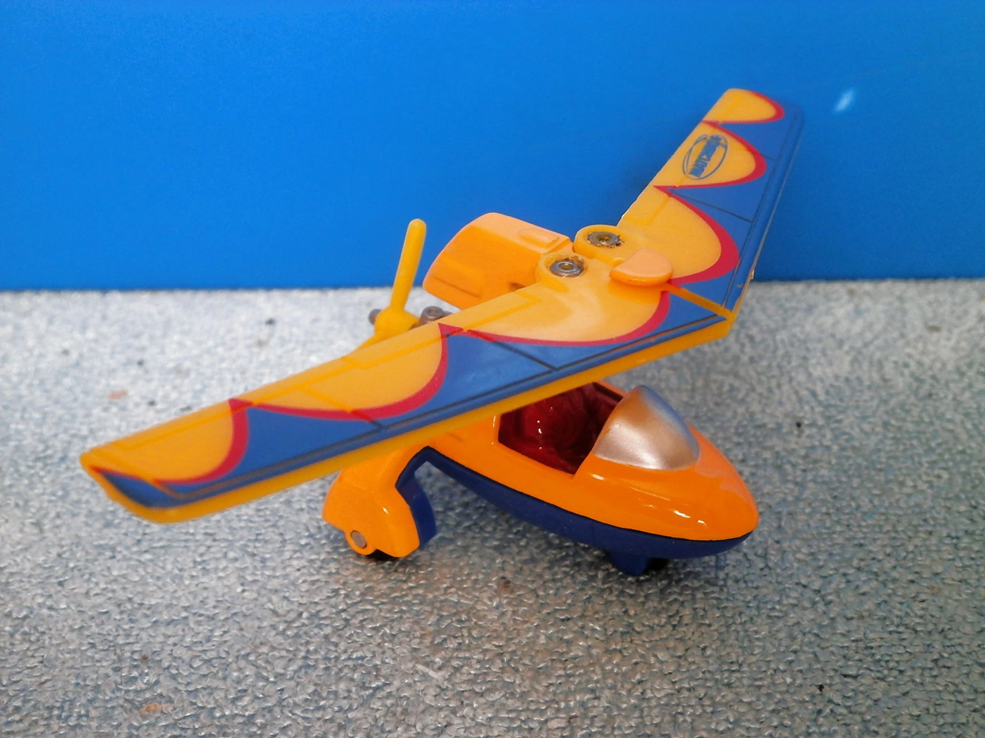 Aero Junior (Dark Yellow, Blue and Red design)