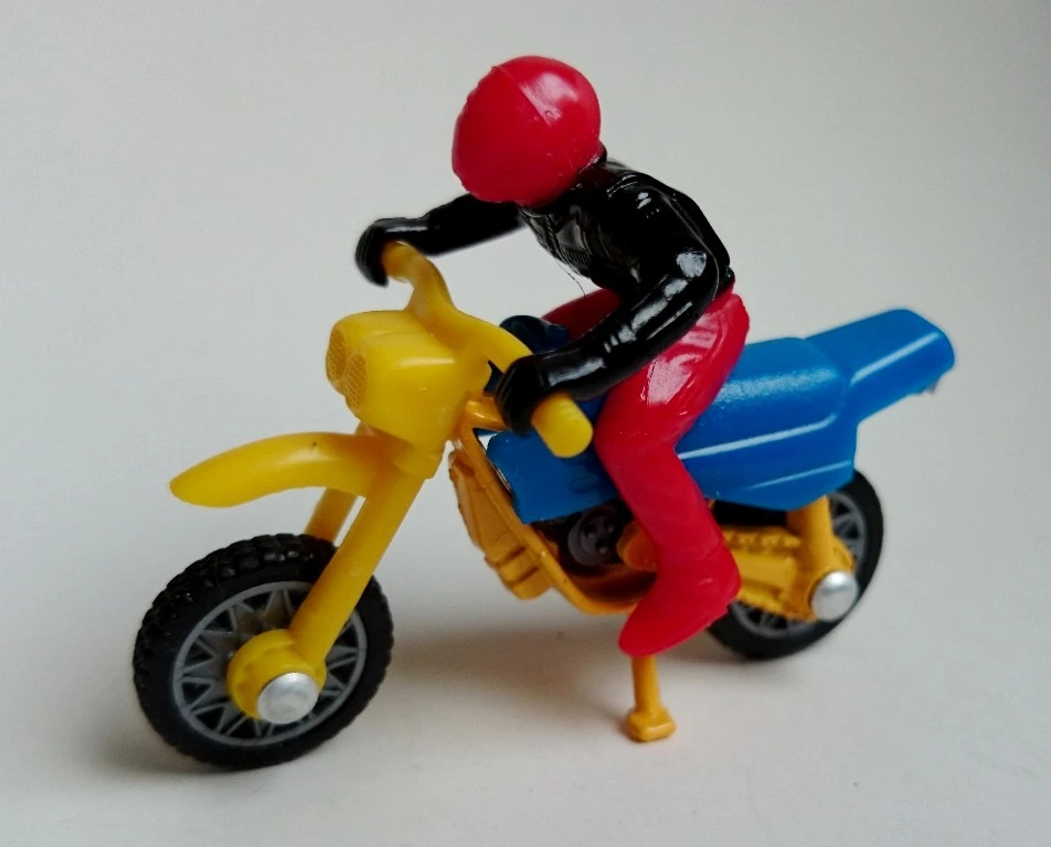 Dirt Bike (Yellow, N/A)