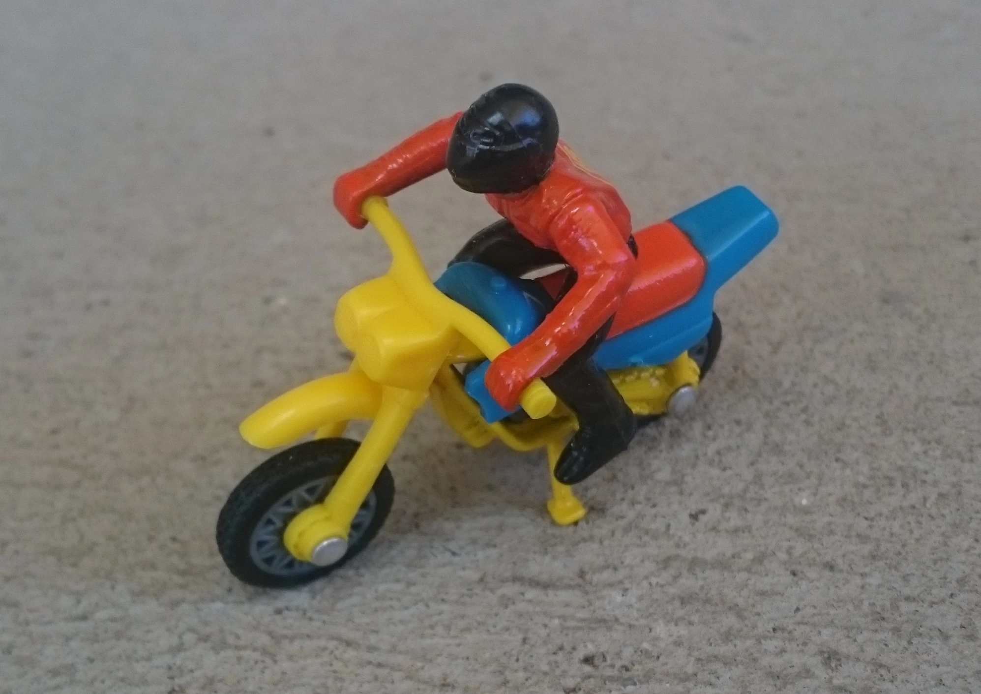 Dirt Bike (Yellow, N/A)