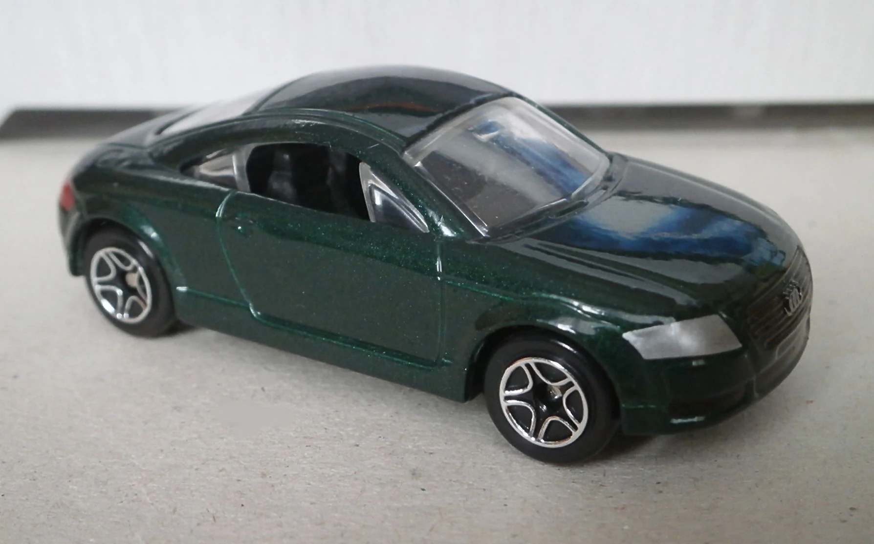 Audi TT (Dark Green, Head and taillights)