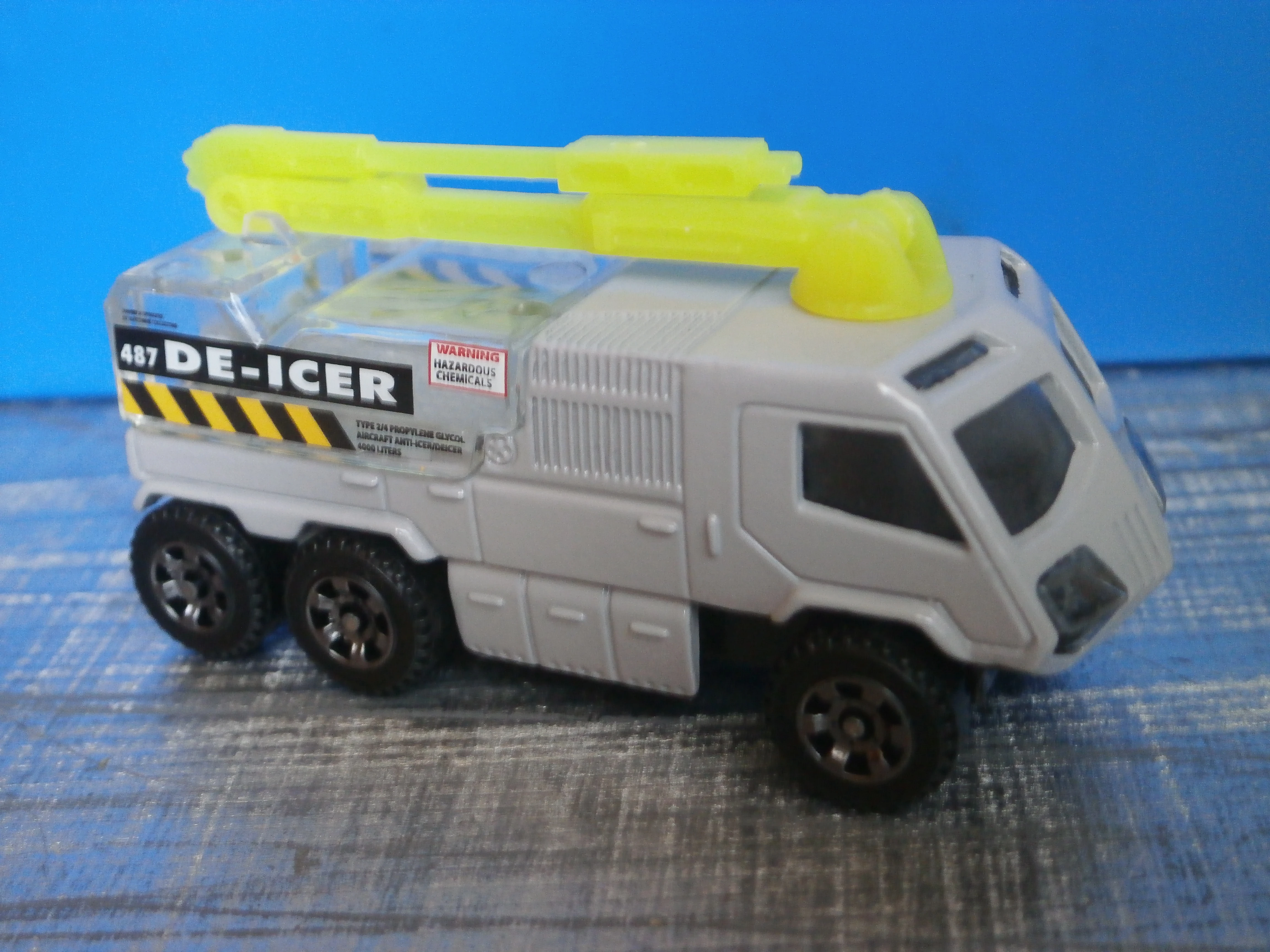 Airport Fire Pumper (Gray, 487, DE-ICER)