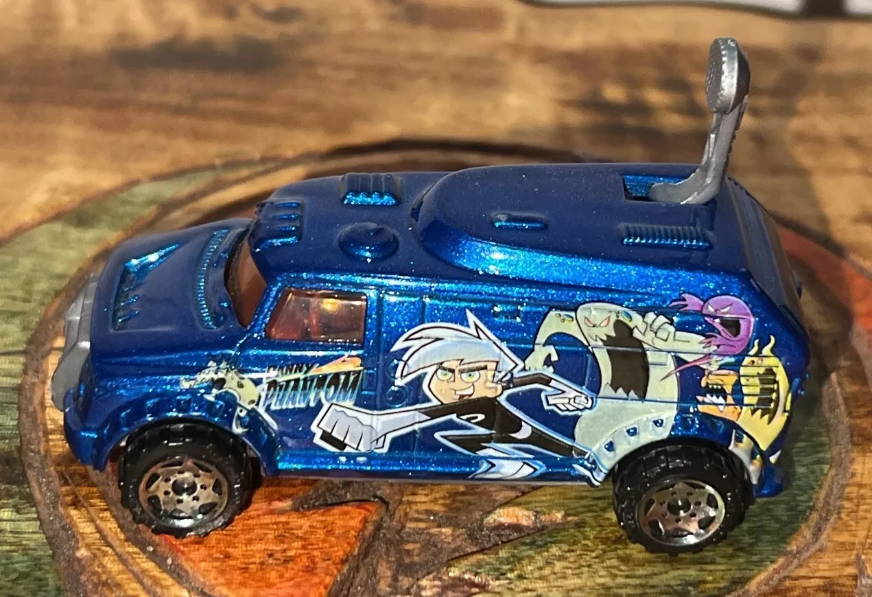 Police Robot Truck (Metalflake Blue, Danny Phantom)