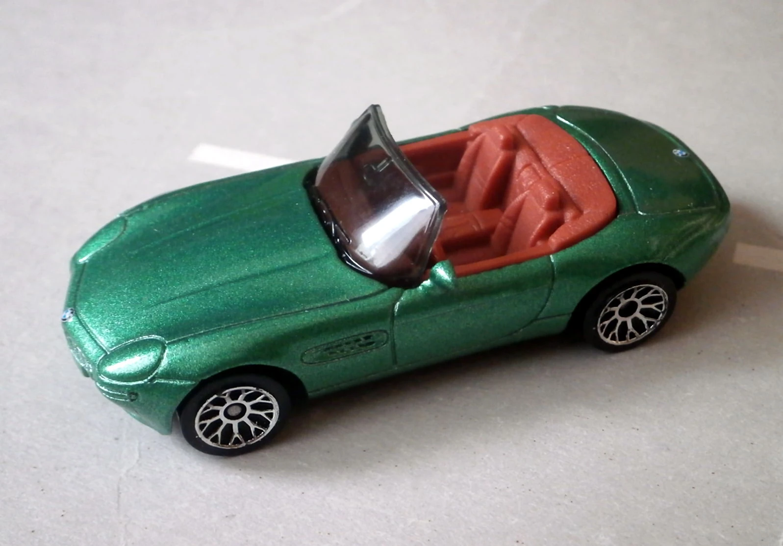 BMW Z8 (Metalflake Green, BMW logos)