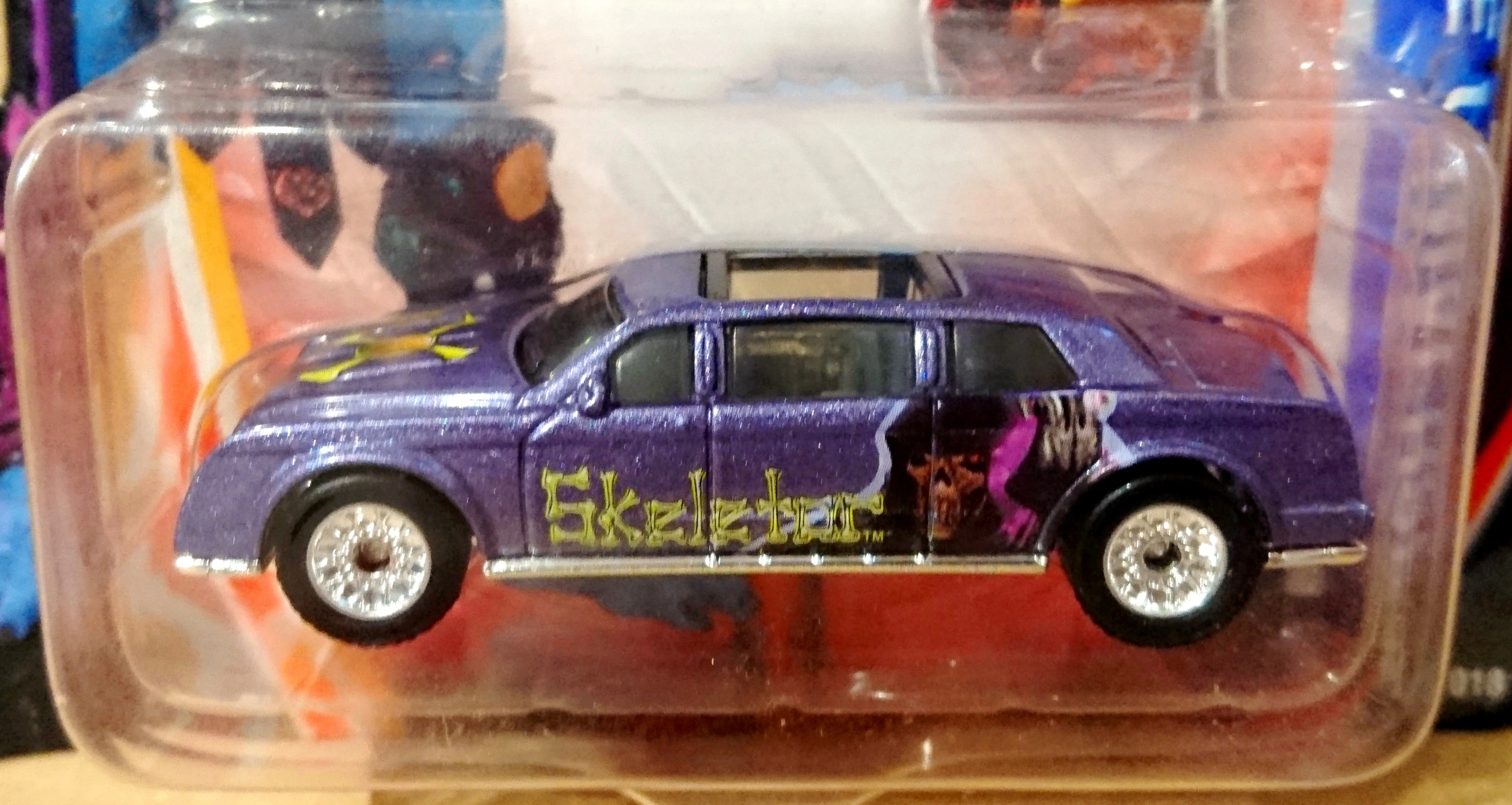 Limousine (Metalflake Purple, Skeleton head and crossbones, Skeletor)