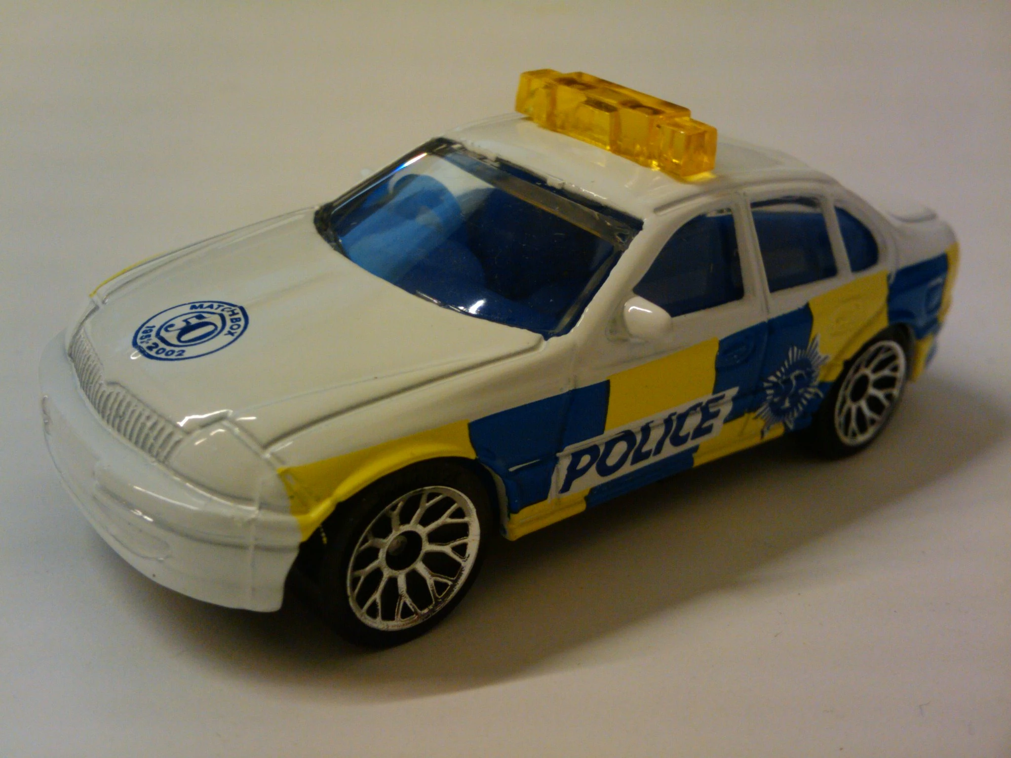 Ford Falcon Police (White, Yellow and teal checkered sides, Police)