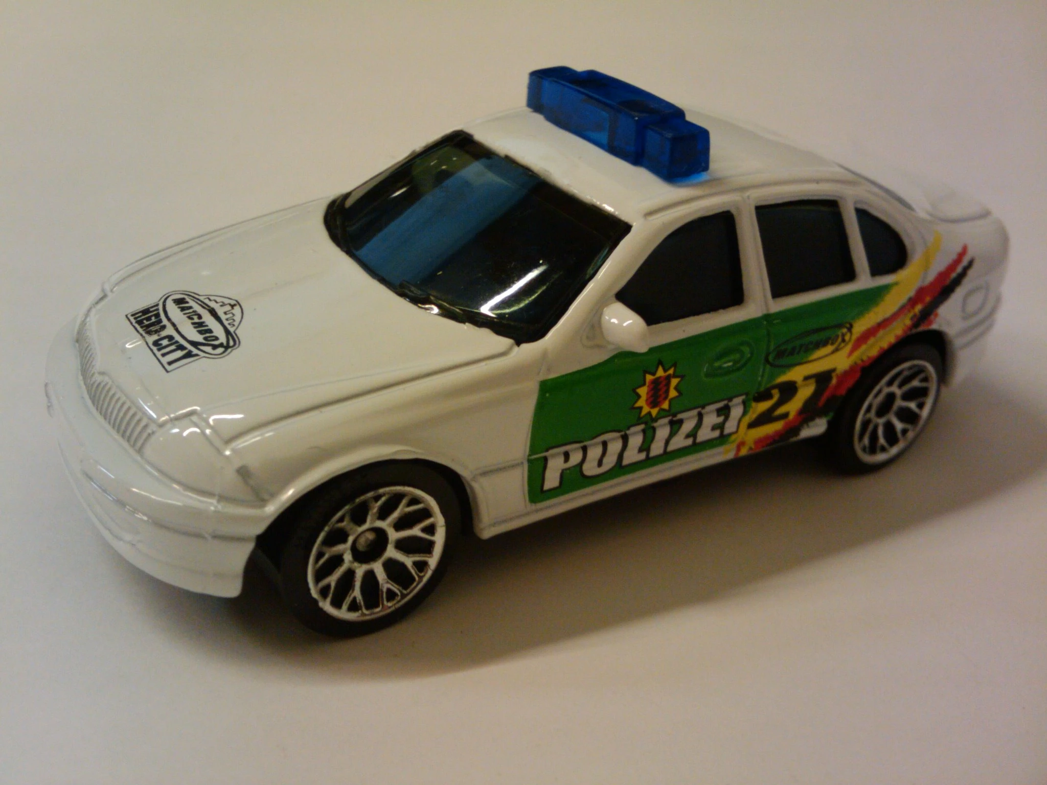 Ford Falcon Police (White, Green doors, yellow, red and black strea…)